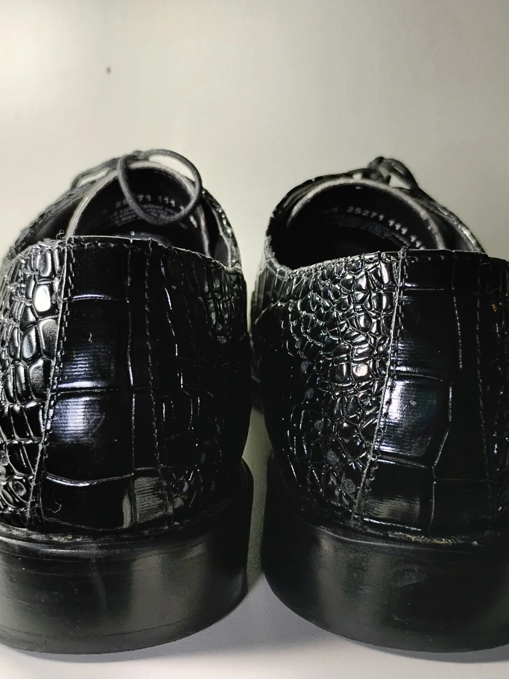 Stacy Adams Black & White Croc-Embossed Wingtip Oxfords